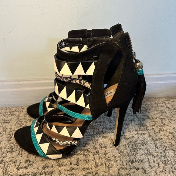 Steve Madden Blue & Black Suede Multi Tassel Strappy Peep Toe Stilettos Size 7.5 - Picture 3 of 14